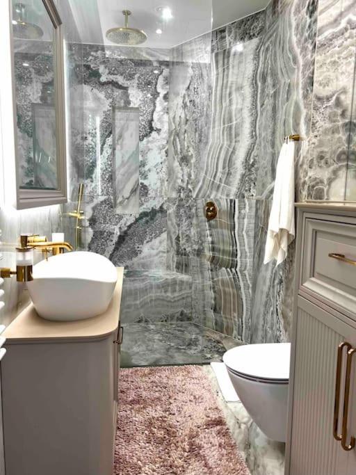 Studio Apartment In The Center Of Riga Ngoại thất bức ảnh