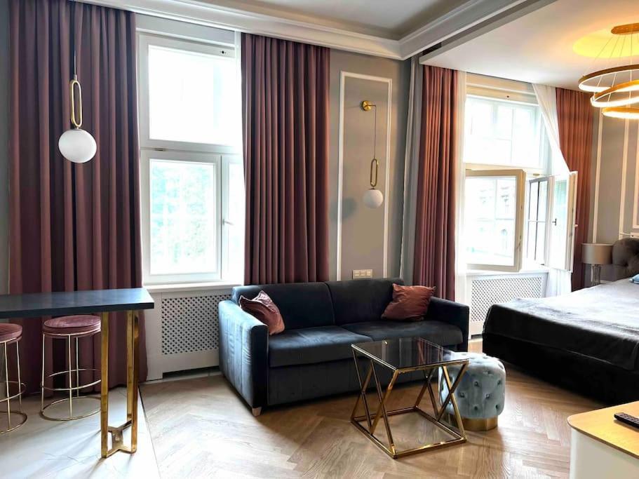 Studio Apartment In The Center Of Riga Ngoại thất bức ảnh